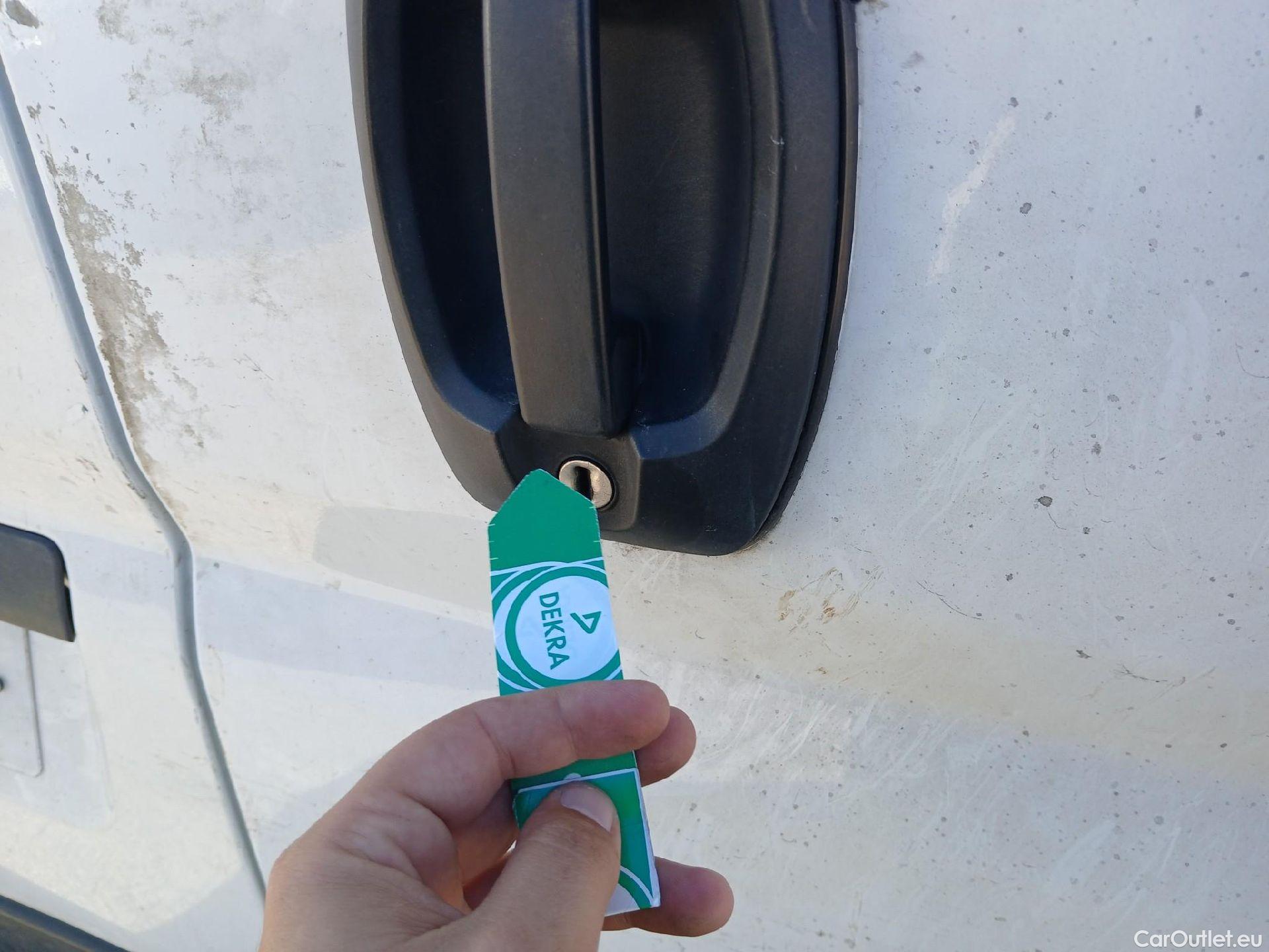  Peugeot  Boxer PEUGEOT  / 2014 / 4P / furgón 333 L2 H1 BHDI 103kW (140CV) S&S 6 V. M (AC) #39