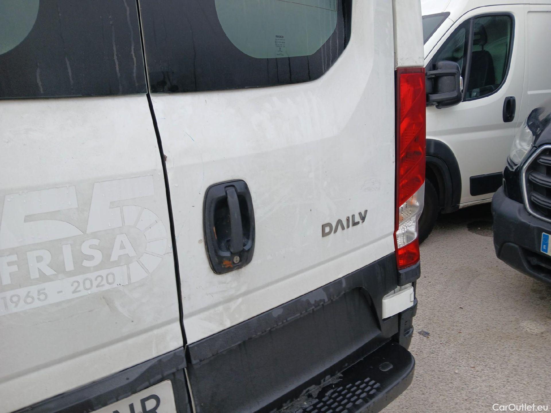  Iveco  Daily IVECO  / 2019 / 4P / combi 35S 14H V 4100/H2 16H M3 #42