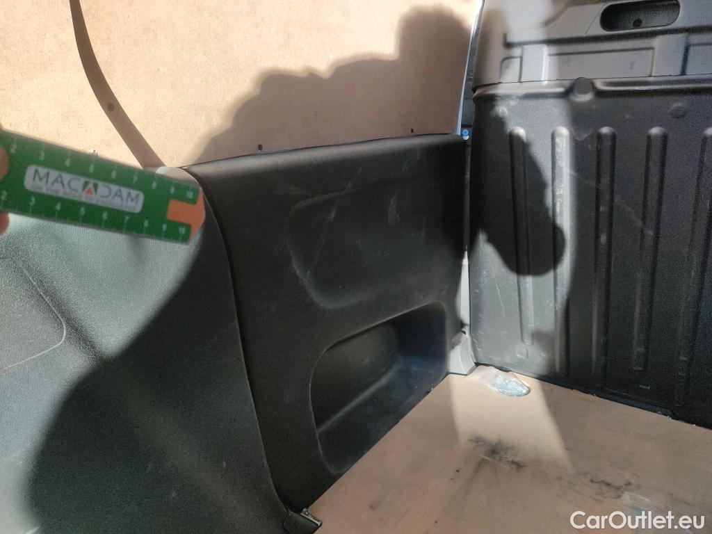  Opel  Combo OPEL  / 2018 / 3P / furgón derivado de turismo 1.5 TD 75kW (100CV) Express L H1 650kg #37