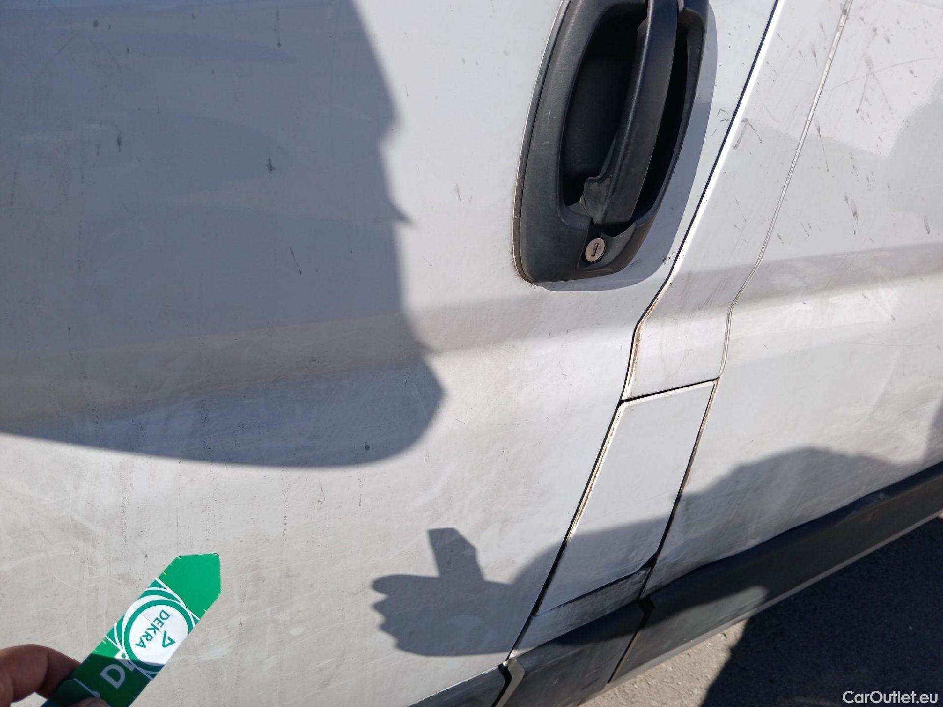  Peugeot  Boxer PEUGEOT  / 2014 / 4P / furgón 333 L2 H1 BHDI 103kW (140CV) S&S 6 V. M (AC) #57