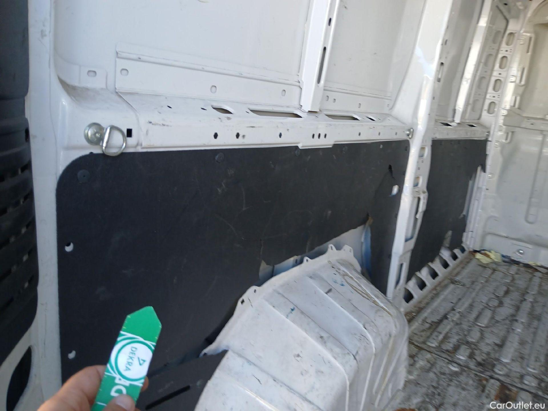  Peugeot  Boxer PEUGEOT  / 2014 / 4P / furgón 333 L2 H1 BHDI 103kW (140CV) S&S 6 V. M (AC) #22