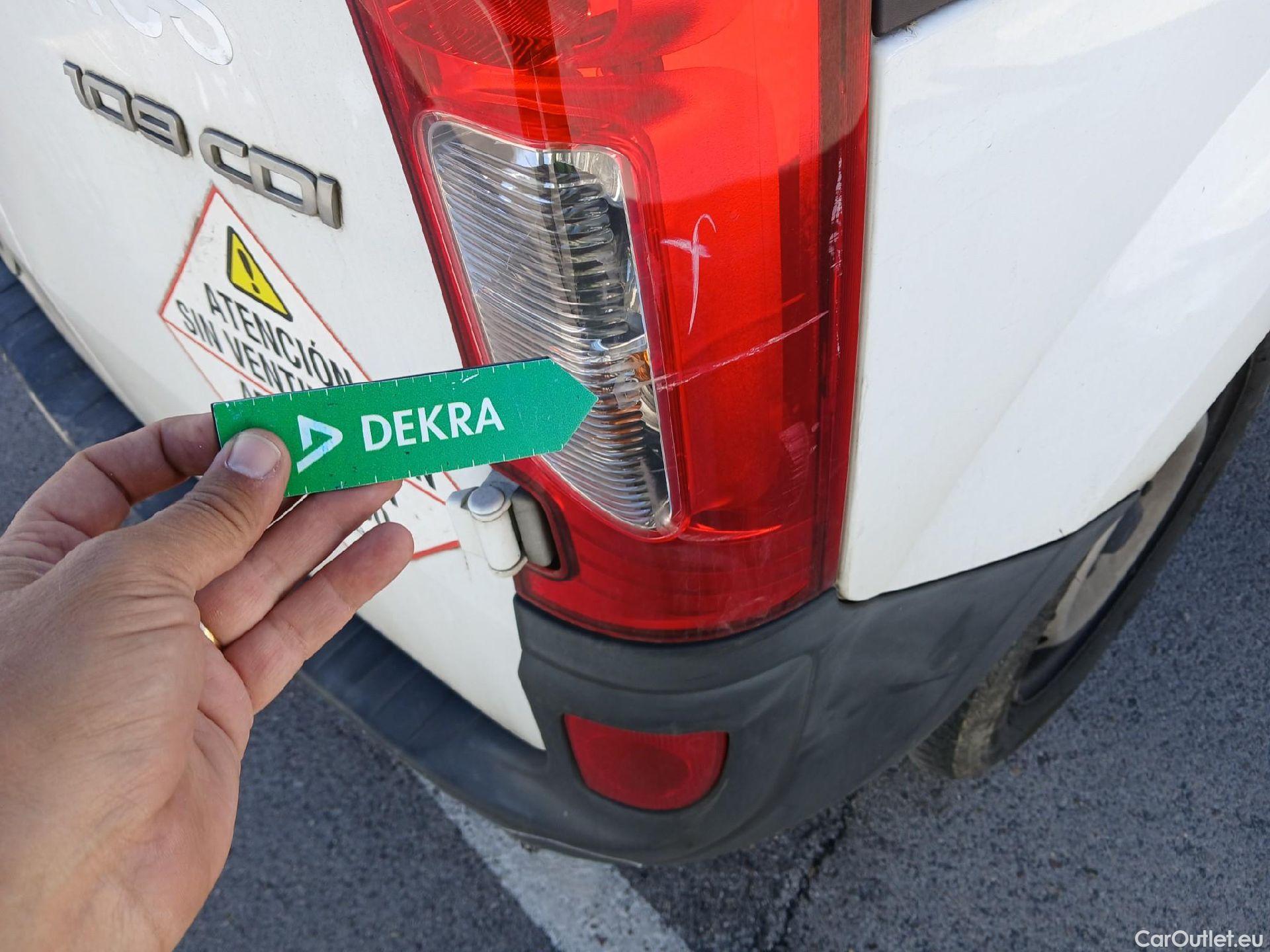  Mercedes  Citan MERCEDES-BENZ  / 2012 / 4P / furgón derivado de turismo 109 CDI Furgón Largo #26