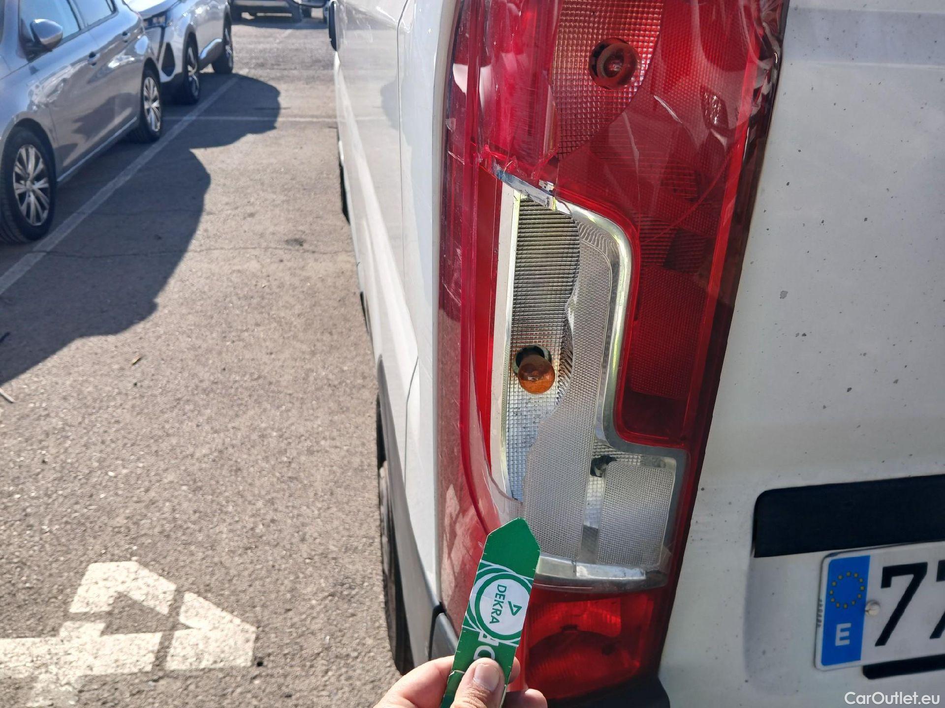  Peugeot  Boxer PEUGEOT  / 2014 / 4P / furgón 333 L2 H1 BHDI 103kW (140CV) S&S 6 V. M (AC) #73