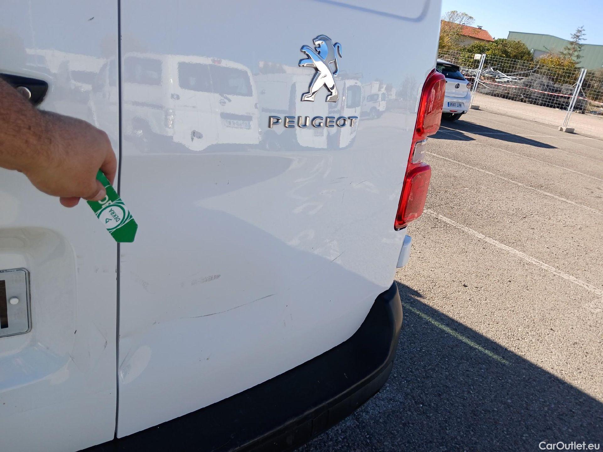  Peugeot  Expert PEUGEOT  / 2016 / 4P / furgón Furgón Pro 2.0 BlueHDi 120 S&S Standard #23