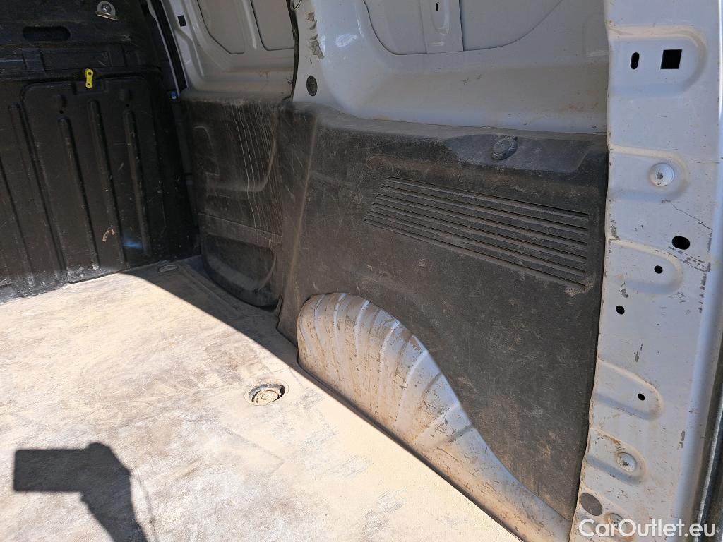  Citroen  Berlingo CITROEN  / 2018 / 3P / furgón derivado de turismo Talla M BlueHDi 100 WORKER #48