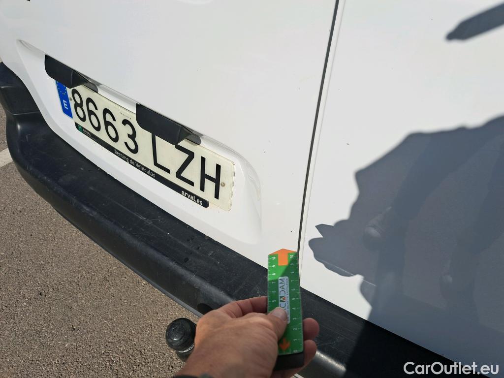  Citroen  Berlingo CITROEN  / 2018 / 3P / furgón derivado de turismo Talla M BlueHDi 100 WORKER #29