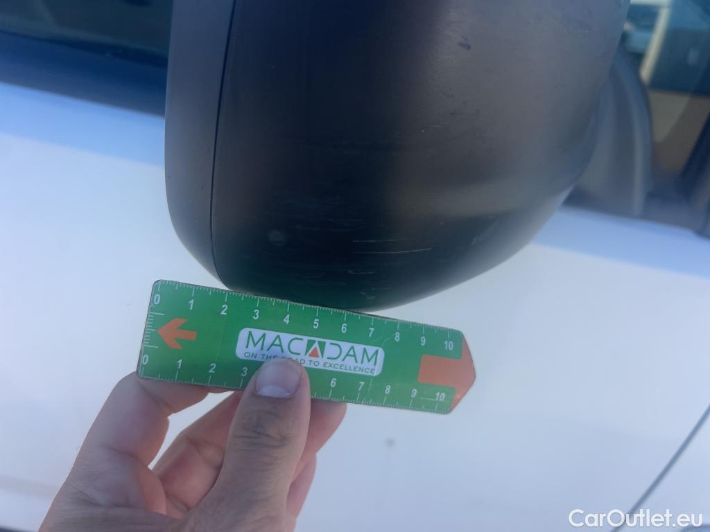  Citroen  Berlingo CITROEN  / 2018 / 4P / combi Talla M BlueHDi 100 LIVE (AC) #39