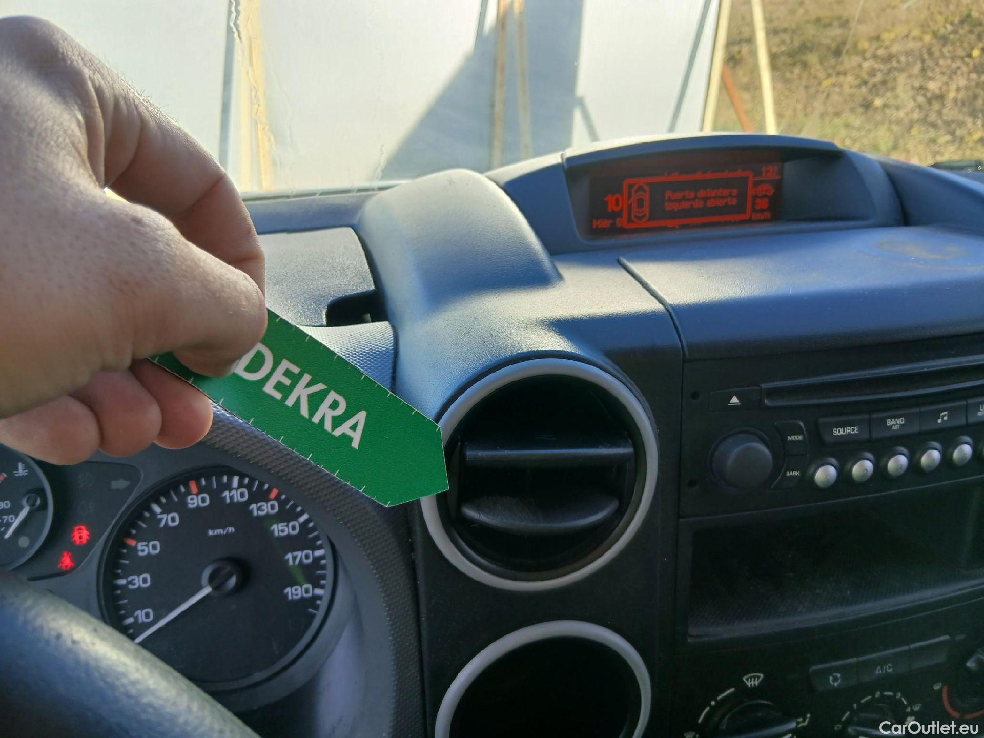  Citroen  Berlingo CITROEN  / 2015 / 3P / furgón derivado de turismo BlueHDi 74KW (100CV) #31