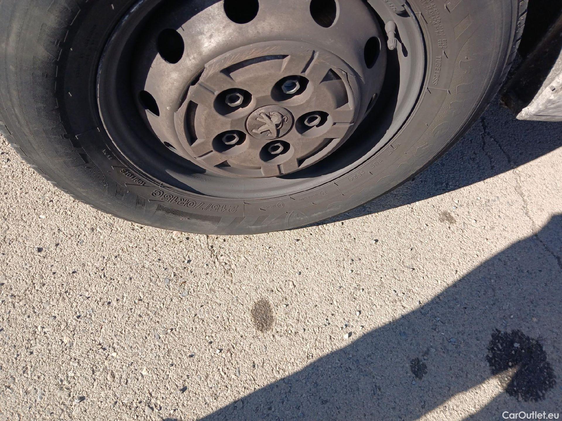  Peugeot  Boxer PEUGEOT  / 2014 / 4P / furgón 333 L2 H1 BHDI 103kW (140CV) S&S 6 V. M (AC) #51