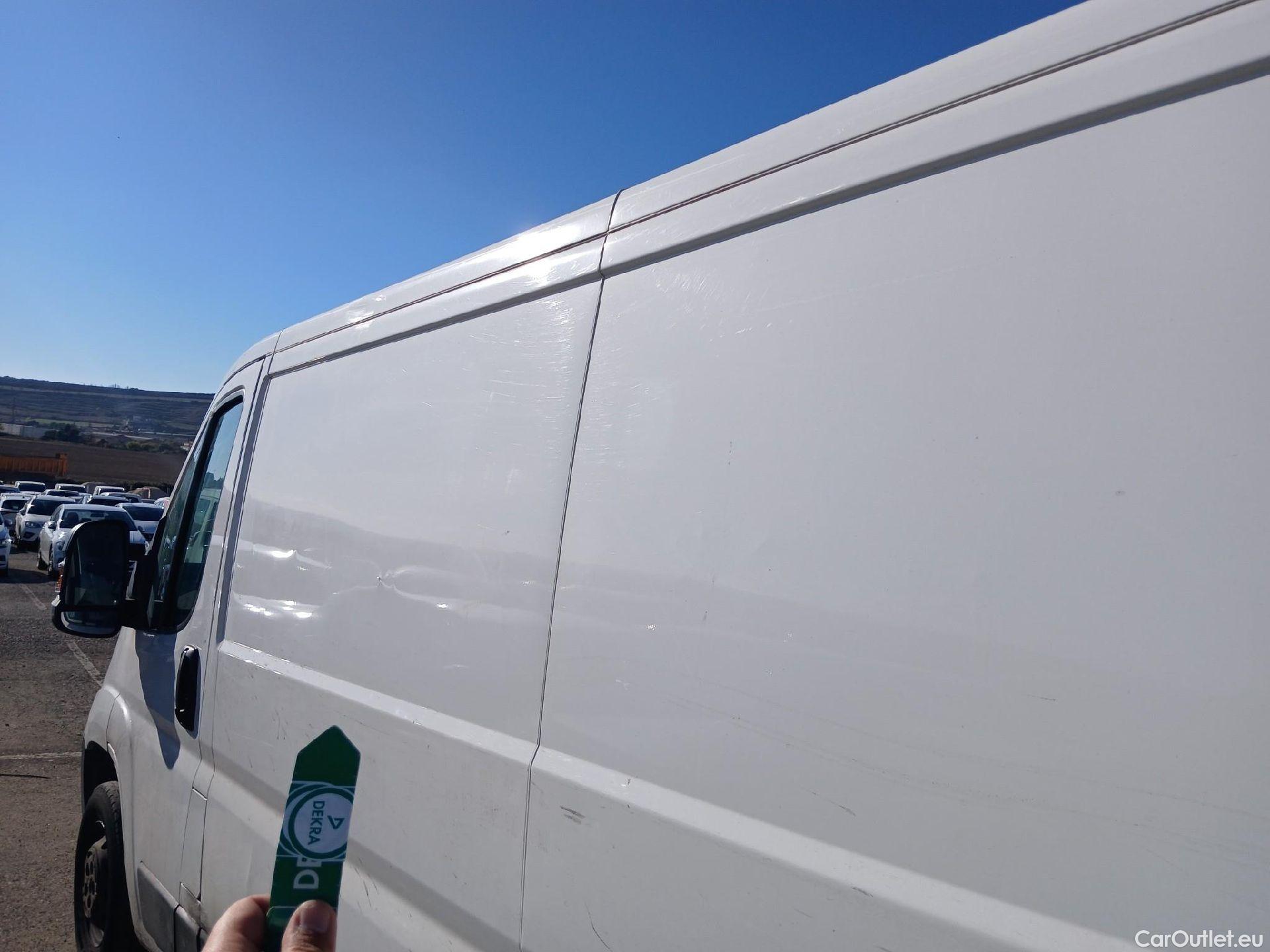  Peugeot  Boxer PEUGEOT  / 2014 / 4P / furgón 333 L2 H1 BHDI 103kW (140CV) S&S 6 V. M (AC) #59