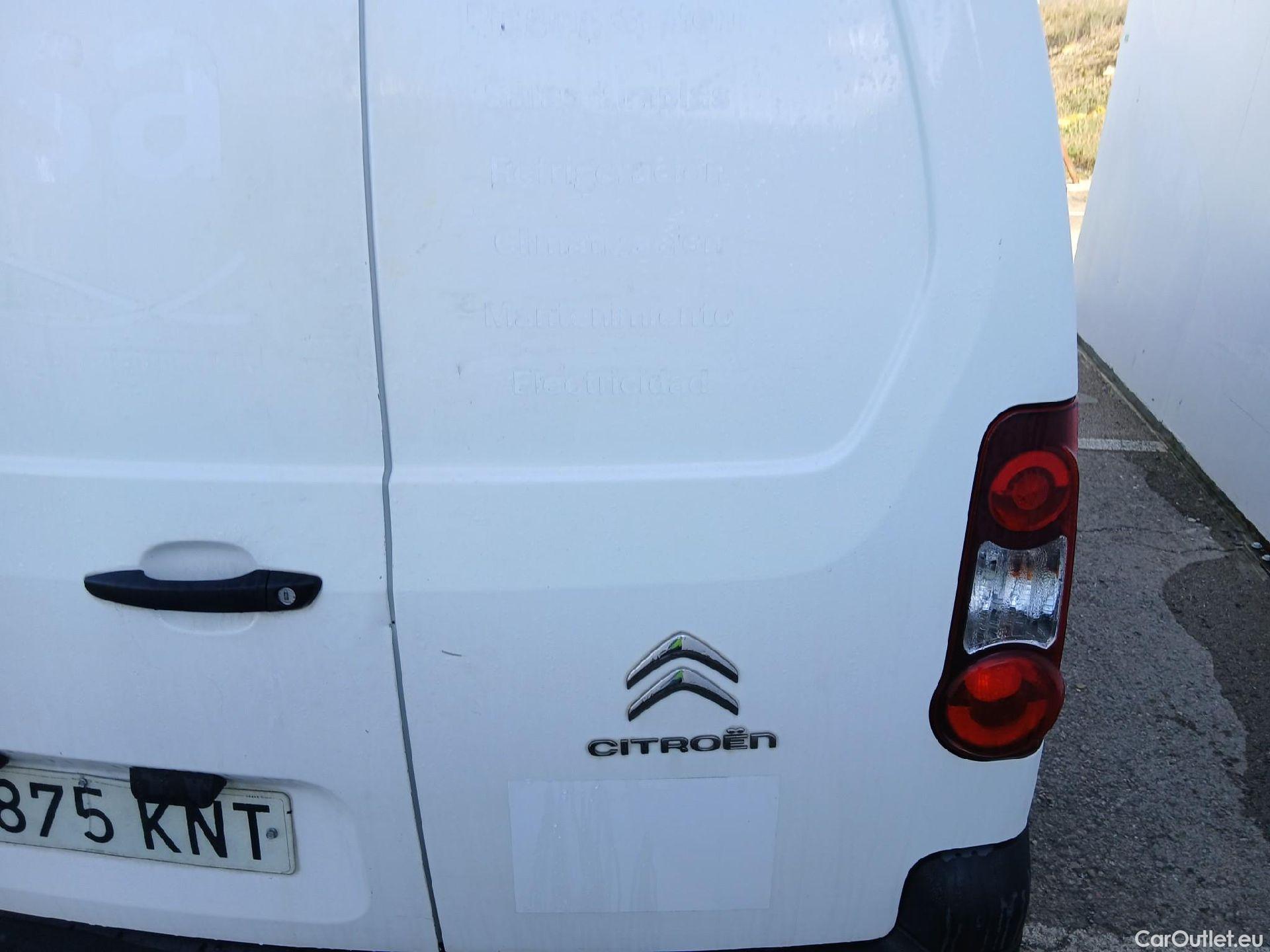  Citroen  Berlingo CITROEN  / 2015 / 3P / furgón derivado de turismo BlueHDi 74KW (100CV) #18