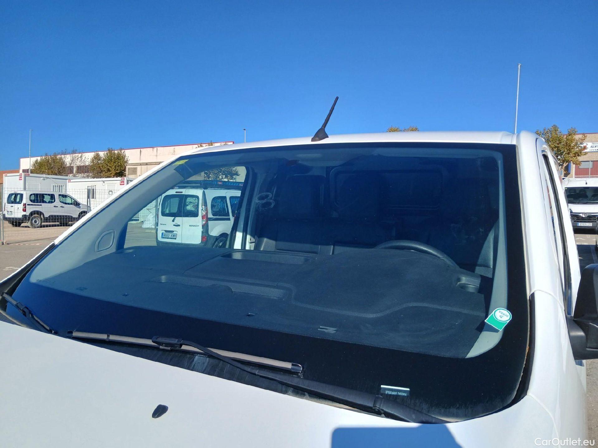  Peugeot  Expert PEUGEOT  / 2016 / 4P / furgón Furgón Pro 2.0 BlueHDi 120 S&S Standard #4