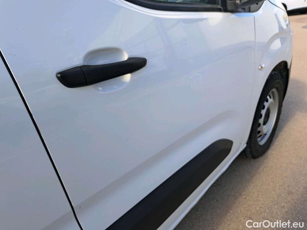  Citroen  Berlingo CITROEN  / 2018 / 3P / furgón derivado de turismo Talla M BlueHDi 100 WORKER #38