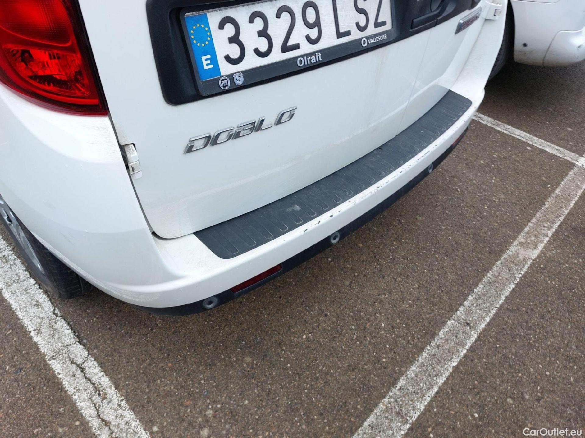  Fiat  Doblo FIAT Doblò Cargo / 2015 / 5P / combi Combi N1 SX 1.3 Mjet 70kW (95CV) #8