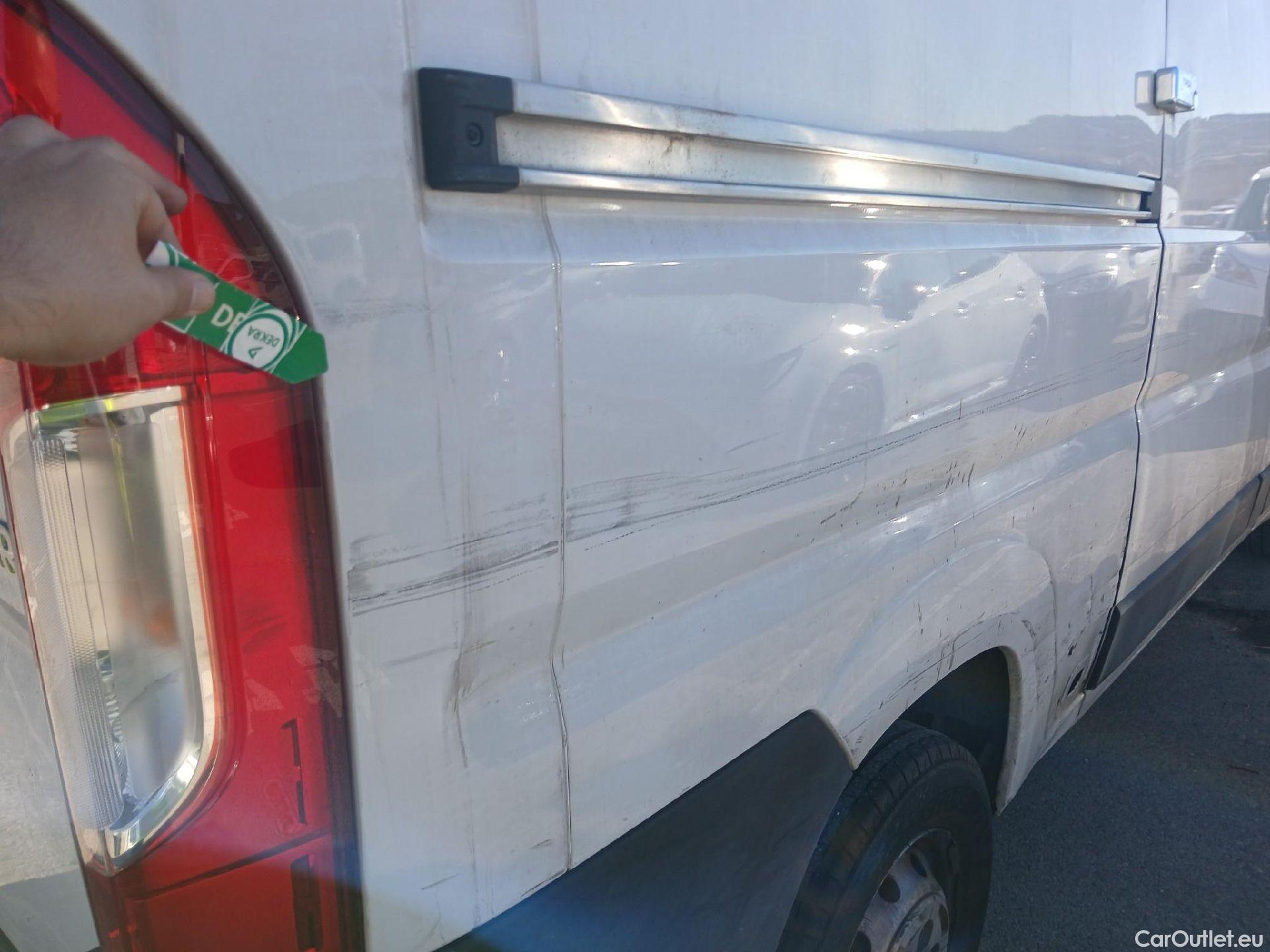  Peugeot  Boxer PEUGEOT  / 2014 / 4P / furgón 333 L2 H1 BHDI 103kW (140CV) S&S 6 V. M (AC) #79