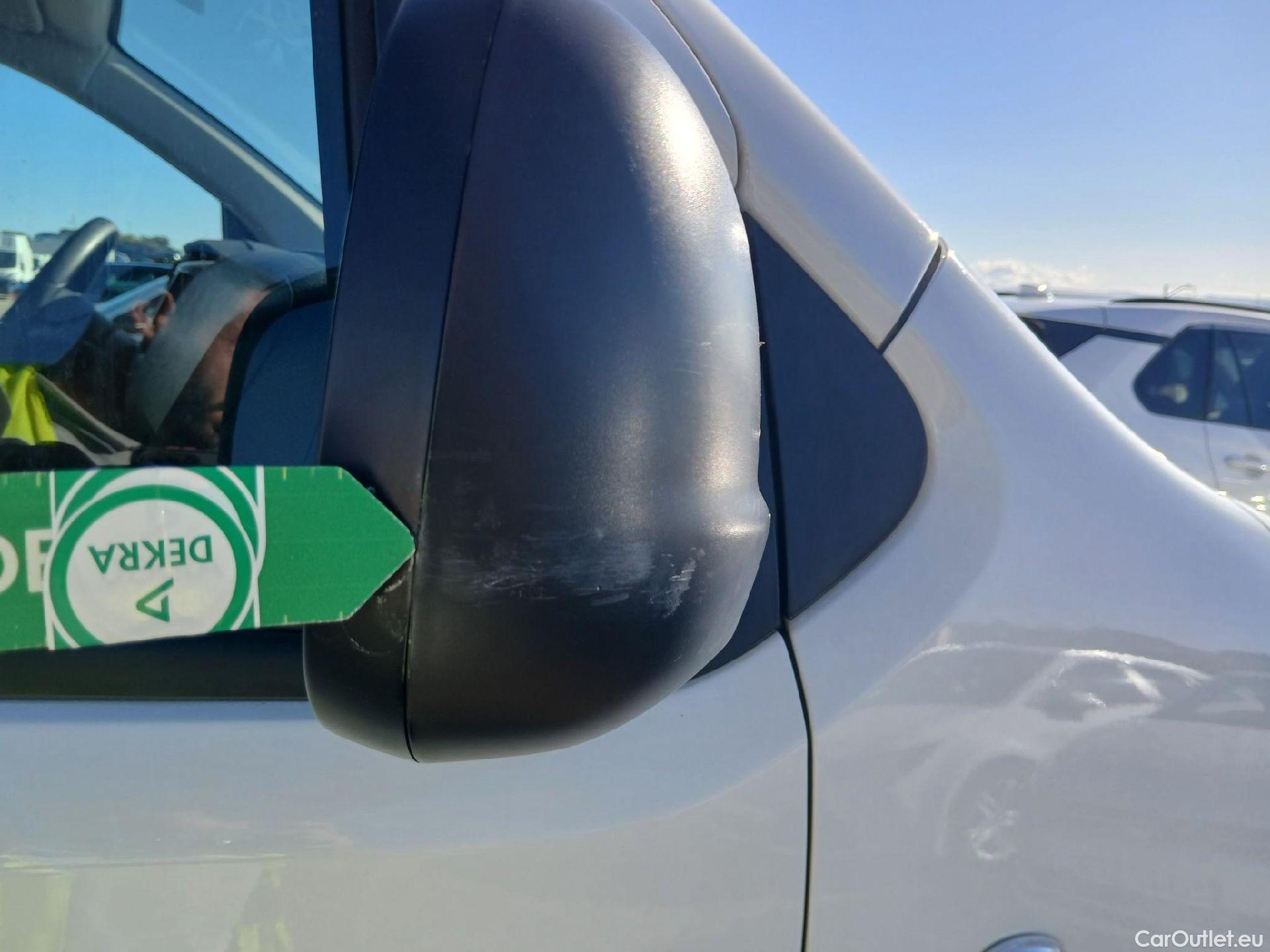  Peugeot  Expert PEUGEOT  / 2016 / 4P / furgón Furgón Pro 2.0 BlueHDi 120 S&S Standard #43