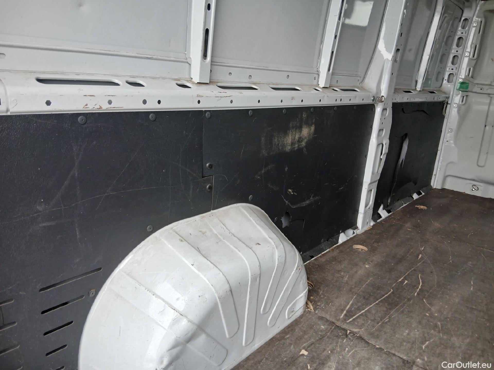  Fiat  Ducato FIAT  / 2014 / 4P / furgón Furgón 35 Largo Alto 2.3 Mlijet 109kW #12