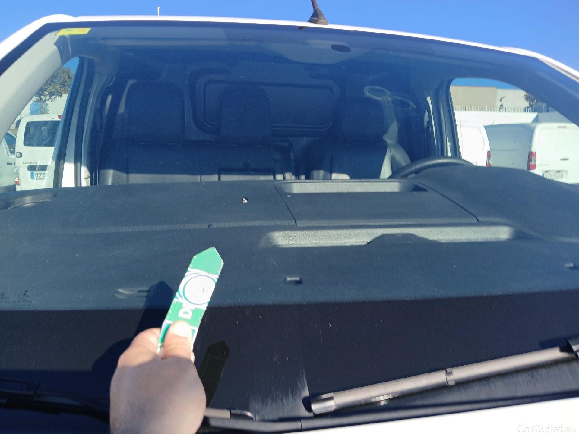  Peugeot  Expert PEUGEOT  / 2016 / 4P / furgón Furgón Pro 2.0 BlueHDi 120 S&S Standard #2