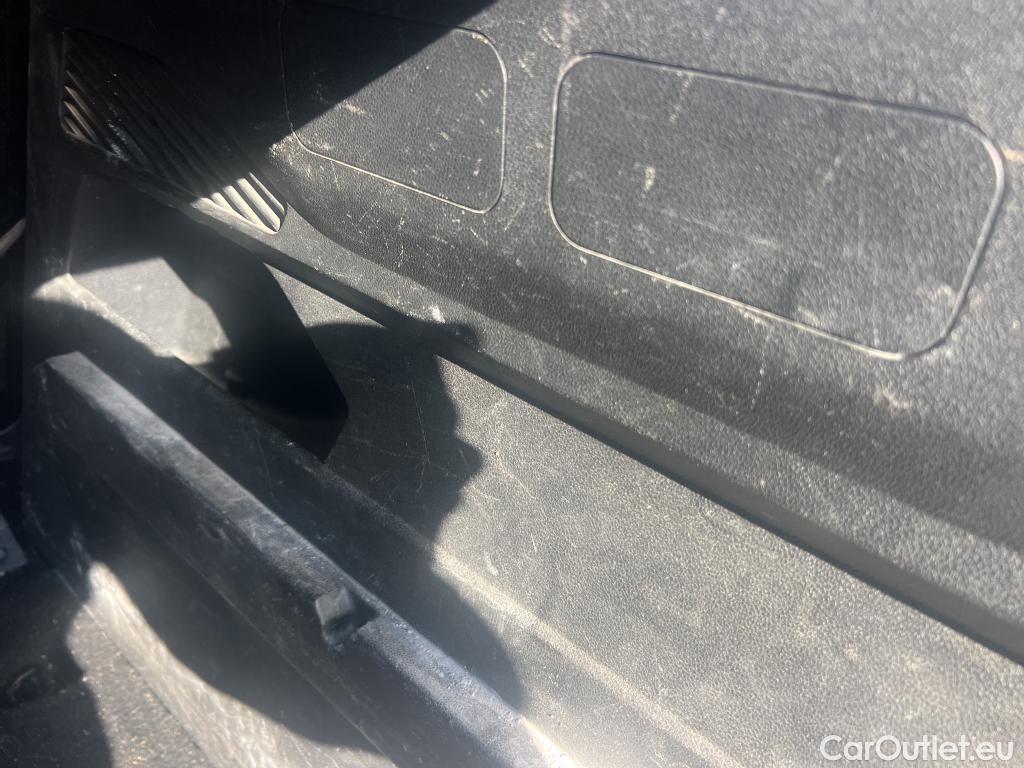  Citroen  Berlingo CITROEN  / 2018 / 4P / combi Talla M BlueHDi 100 LIVE (AC) #33