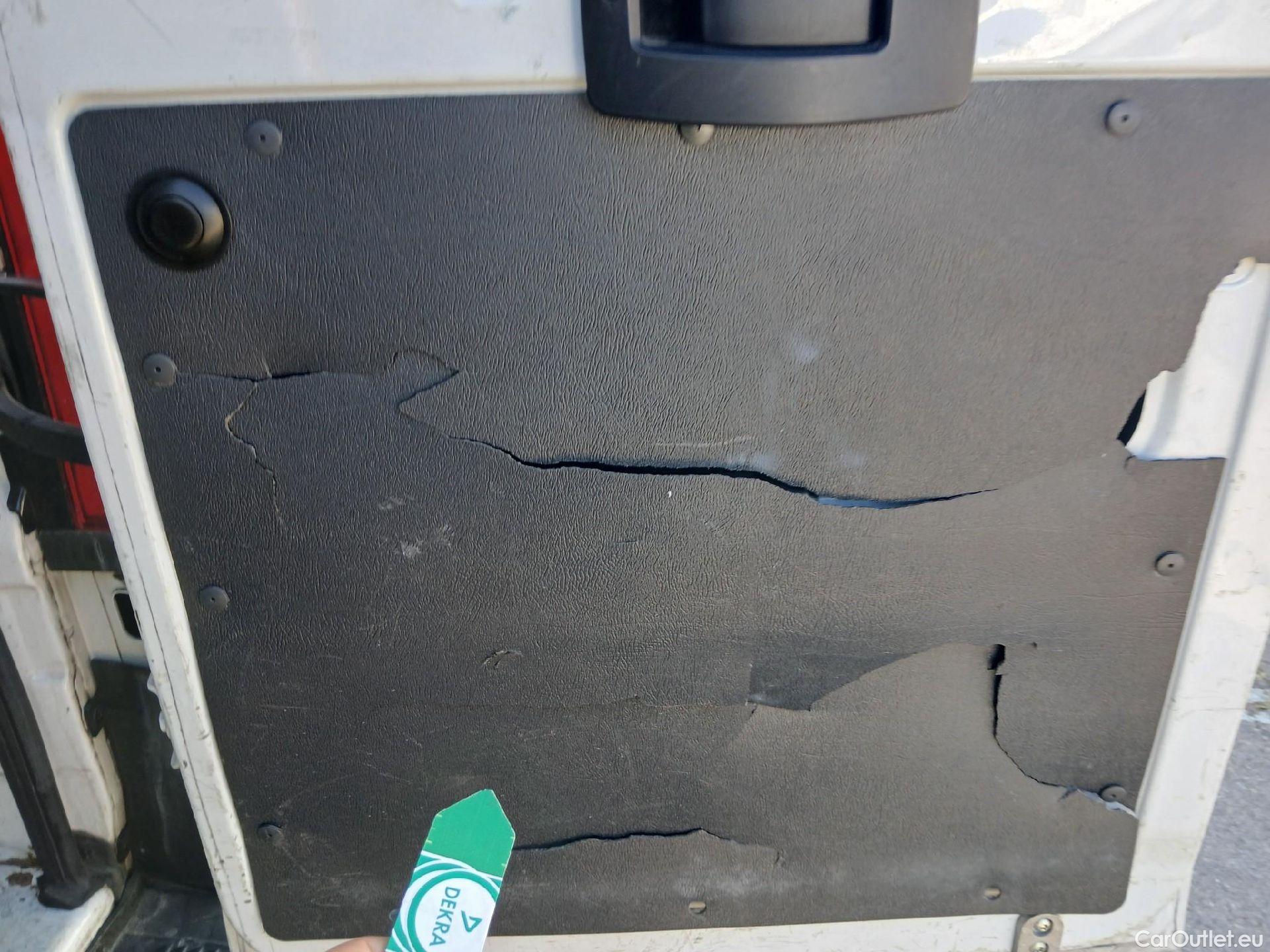  Peugeot  Boxer PEUGEOT  / 2014 / 4P / furgón 333 L2 H1 BHDI 103kW (140CV) S&S 6 V. M (AC) #31