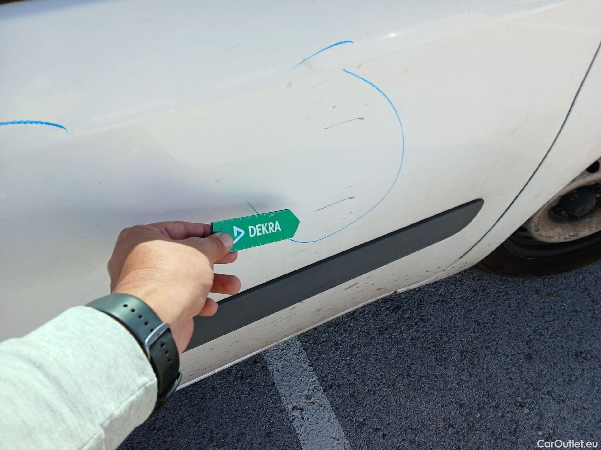  Mercedes  Citan MERCEDES-BENZ  / 2012 / 4P / furgón derivado de turismo 109 CDI Furgón Largo #32