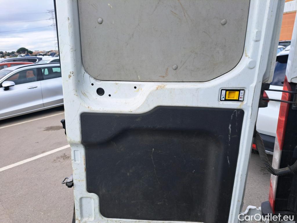  Ford  Transit FORD  / 2013 / 4P / furgón 310 96kW L3H2 Van Trend FWD MHEV #76