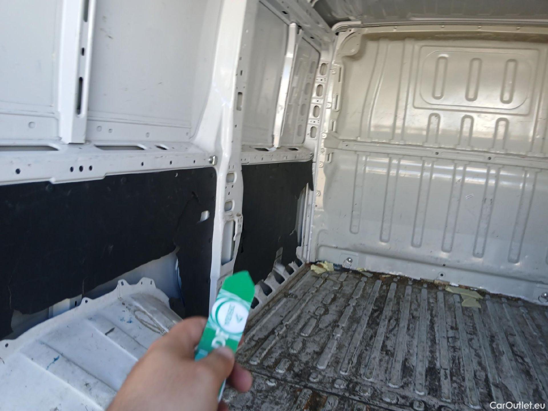  Peugeot  Boxer PEUGEOT  / 2014 / 4P / furgón 333 L2 H1 BHDI 103kW (140CV) S&S 6 V. M (AC) #24