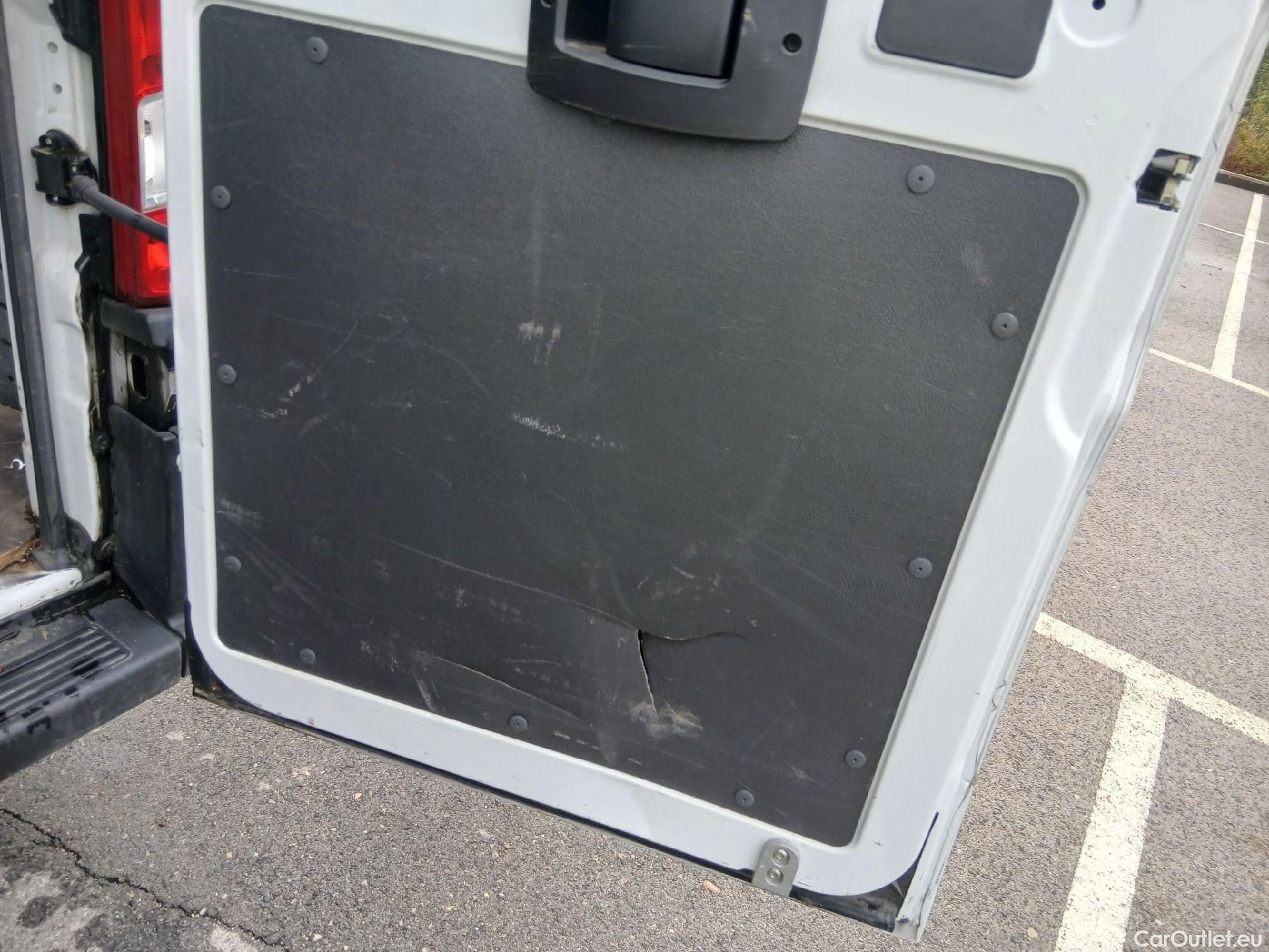  Fiat  Ducato FIAT  / 2014 / 4P / furgón Furgón 35 Largo Alto 2.3 Mlijet 109kW #4