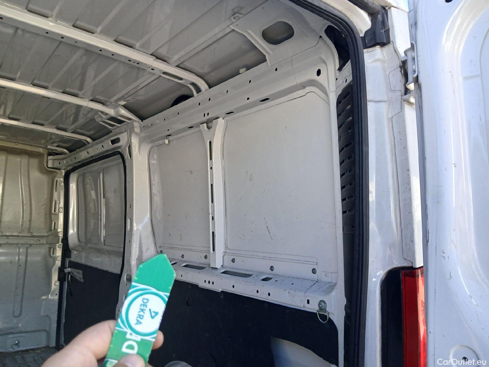  Peugeot  Boxer PEUGEOT  / 2014 / 4P / furgón 333 L2 H1 BHDI 103kW (140CV) S&S 6 V. M (AC) #14