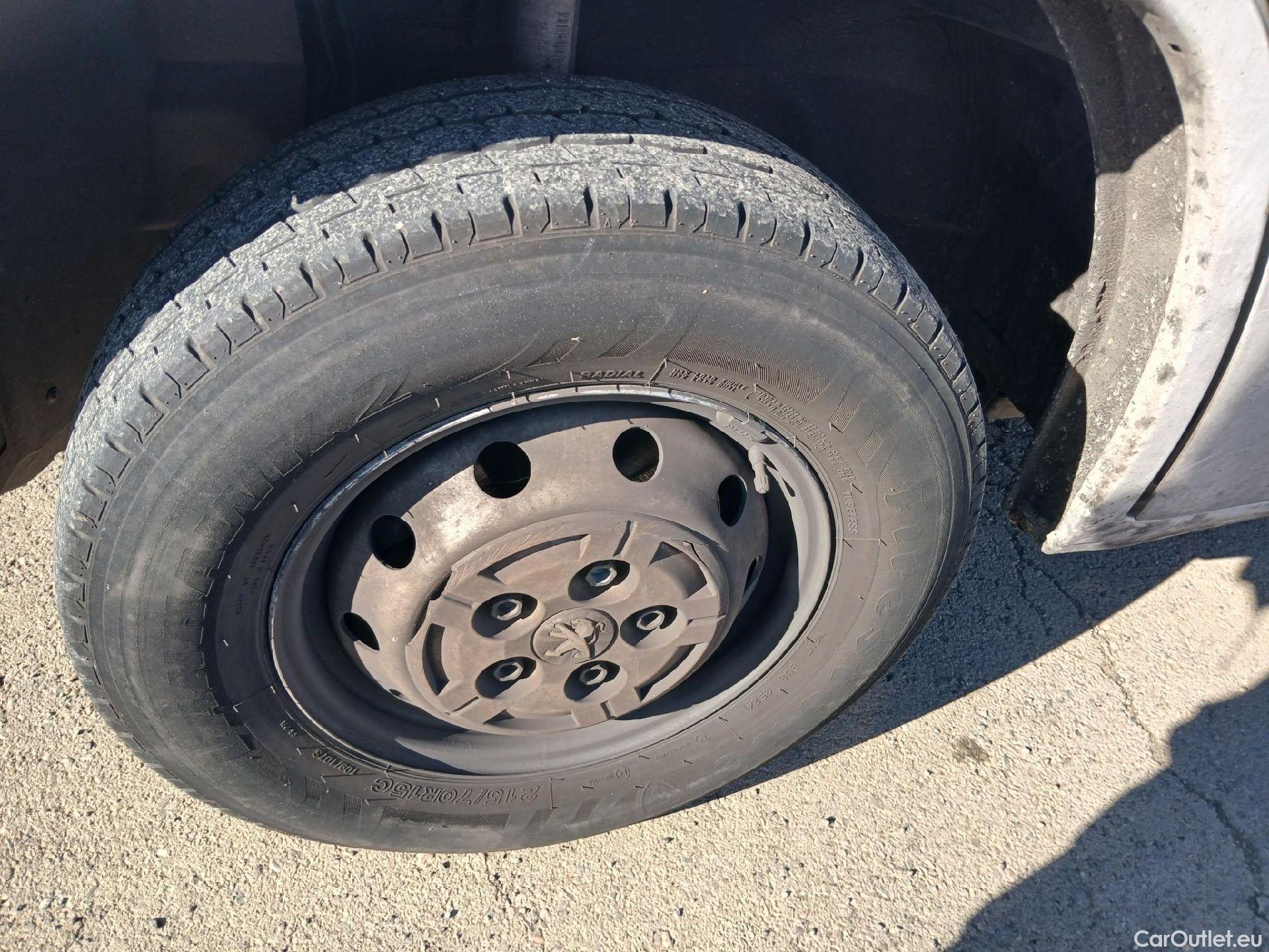  Peugeot  Boxer PEUGEOT  / 2014 / 4P / furgón 333 L2 H1 BHDI 103kW (140CV) S&S 6 V. M (AC) #53