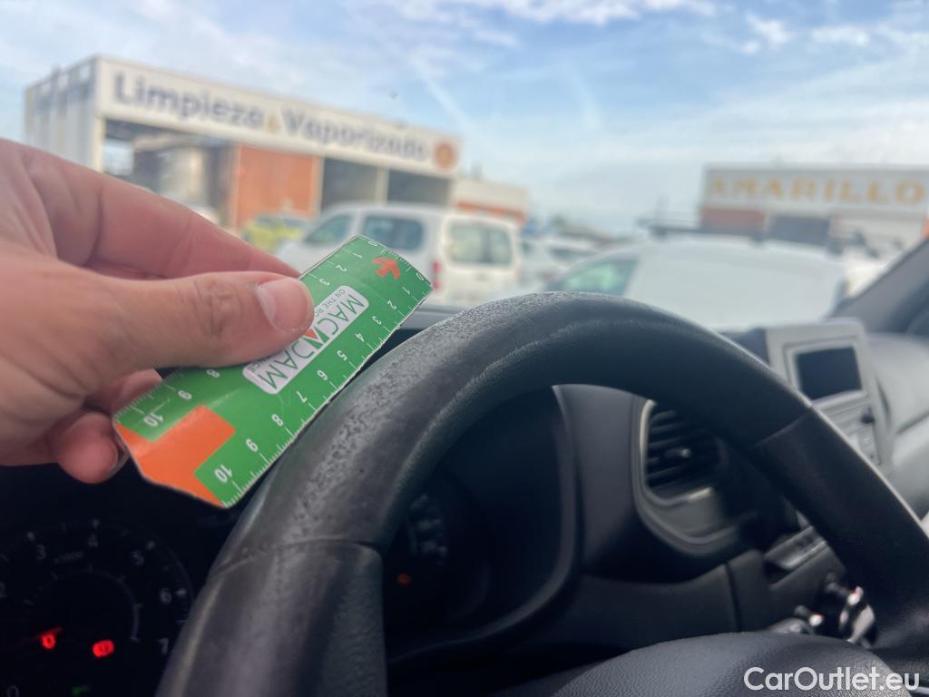  Renault  Master RENAULT TRUCKS UK  VU 4p 3G furgón FWD 3T5 E6 150CV L2H2 ISOTERMO + EQUIPO DE FRIO #34