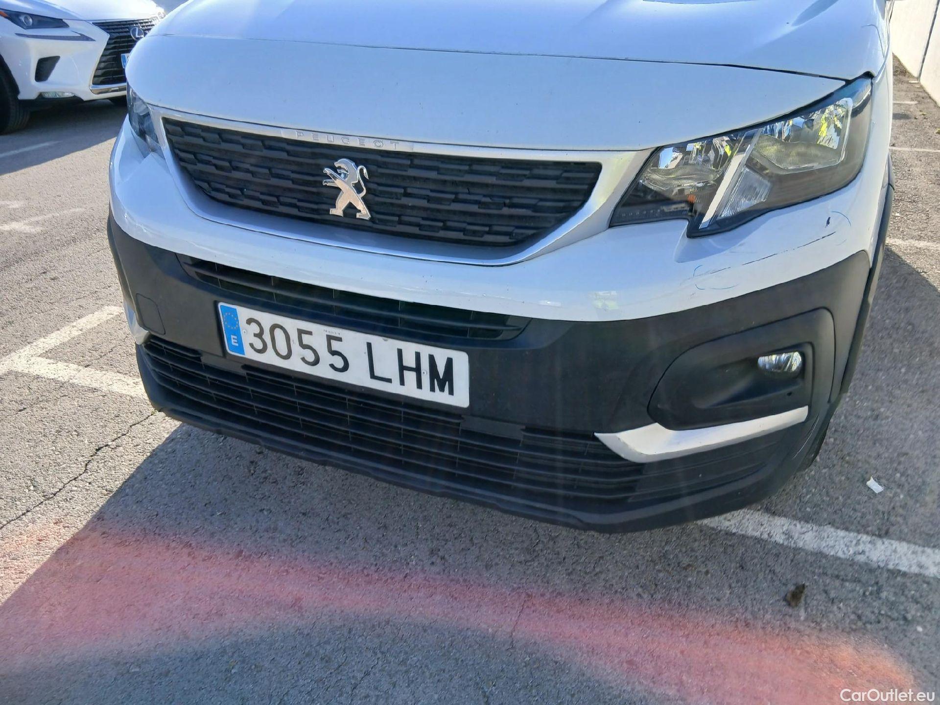  Peugeot  RIFTER PEUGEOT  / 2018 / 5P / monovolumen compacto Active Standard BlueHDi 73kW #8