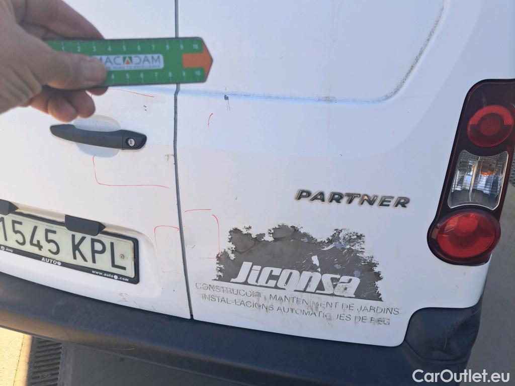  Peugeot  Partner PEUGEOT  / 2015 / 3P / furgón derivado de turismo Furgón Confort L1 BlueHDi 73KW (100CV) #20