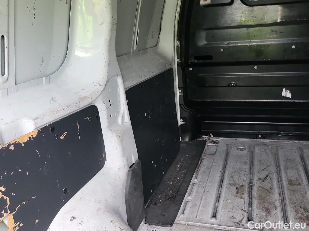  Peugeot  Expert PEUGEOT  / 2016 / 4P / furgón Furgón BlueHDi 100 S&S 6v Standard #5