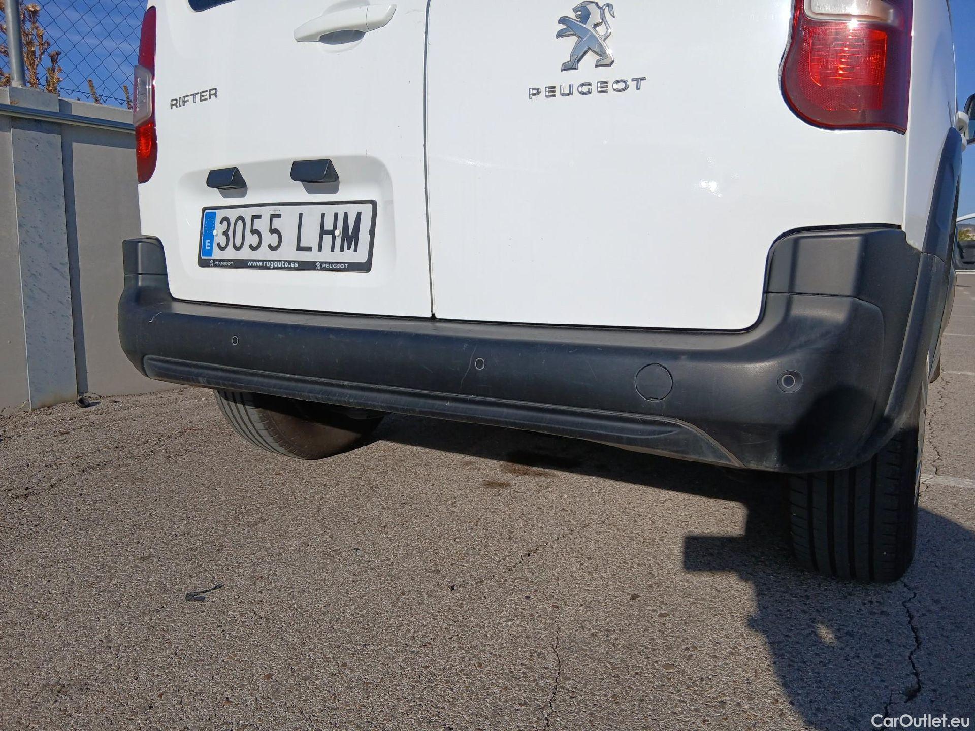  Peugeot  RIFTER PEUGEOT  / 2018 / 5P / monovolumen compacto Active Standard BlueHDi 73kW #42