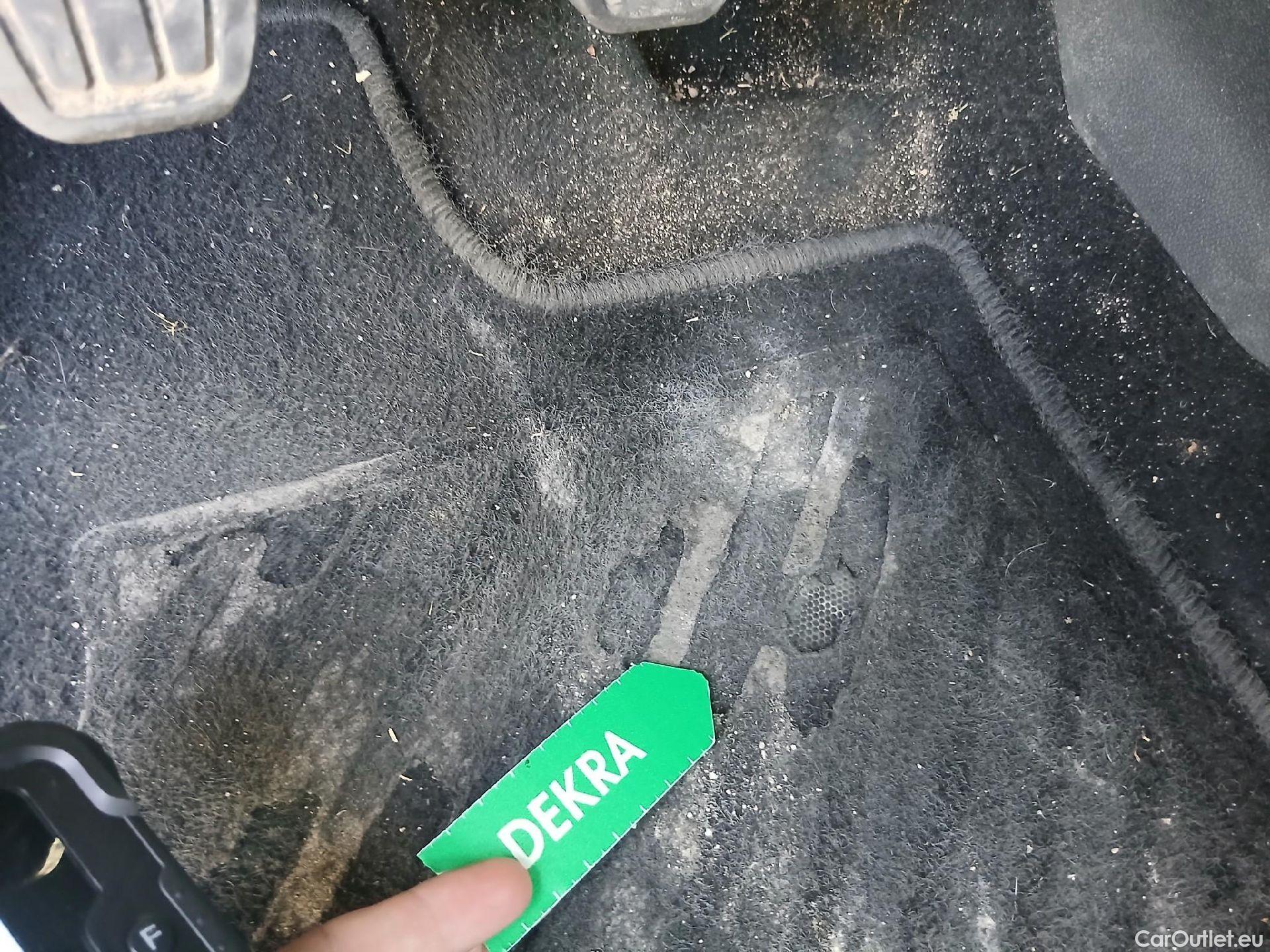  Peugeot  RIFTER PEUGEOT  / 2018 / 5P / monovolumen compacto Active Standard BlueHDi 73kW #59