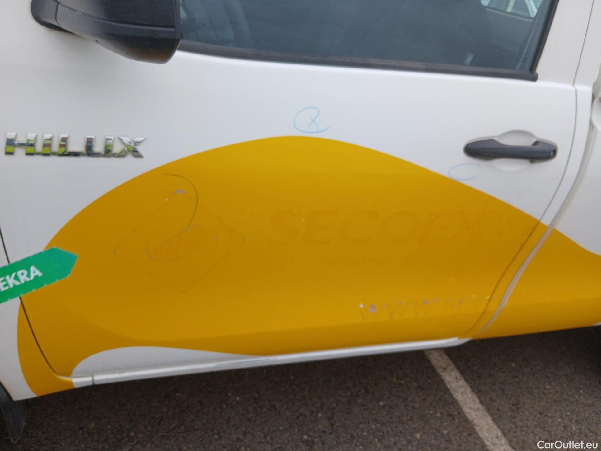  Toyota  Hilux TOYOTA  / 2016 / 2P / pickup 2.4 D-4D Cabina Sencilla GX #22