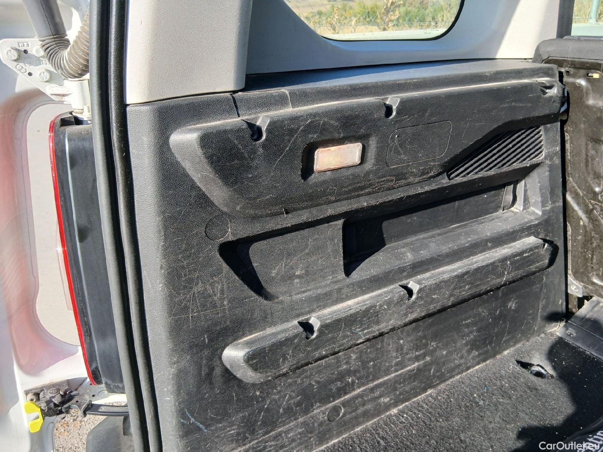  Peugeot  RIFTER PEUGEOT  / 2018 / 5P / monovolumen compacto Active Standard BlueHDi 73kW #26