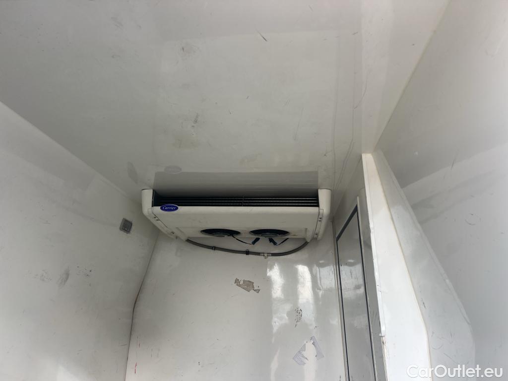  Renault  Master RENAULT TRUCKS UK  VU 4p 3G furgón FWD 3T5 E6 150CV L2H2 ISOTERMO + EQUIPO DE FRIO #41