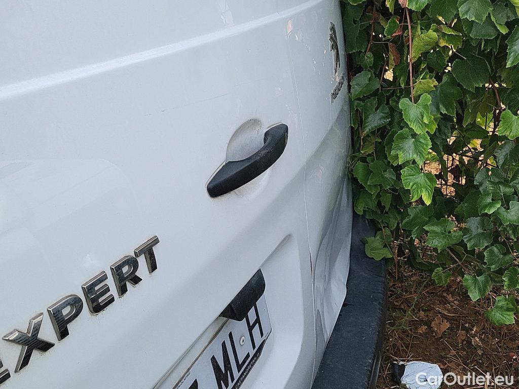  Peugeot  Expert PEUGEOT  / 2016 / 4P / furgón Furgón BlueHDi 100 S&S 6v Standard #17