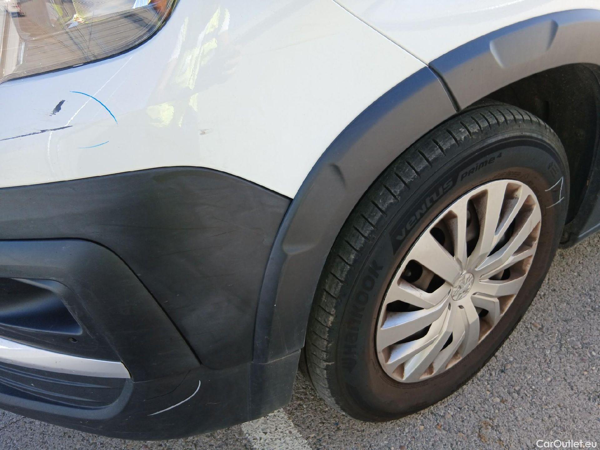  Peugeot  RIFTER PEUGEOT  / 2018 / 5P / monovolumen compacto Active Standard BlueHDi 73kW #9