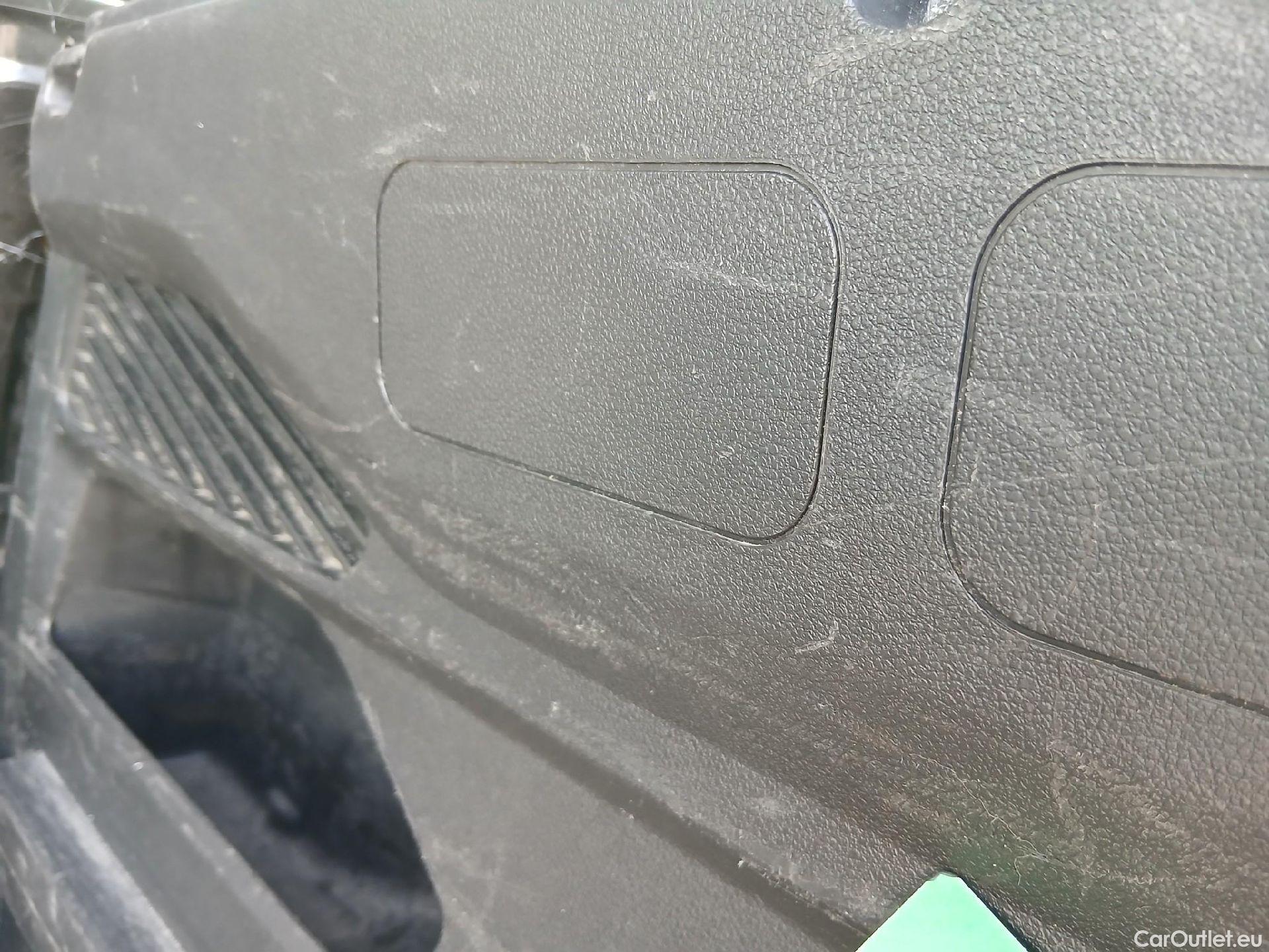  Peugeot  RIFTER PEUGEOT  / 2018 / 5P / monovolumen compacto Active Standard BlueHDi 73kW #25