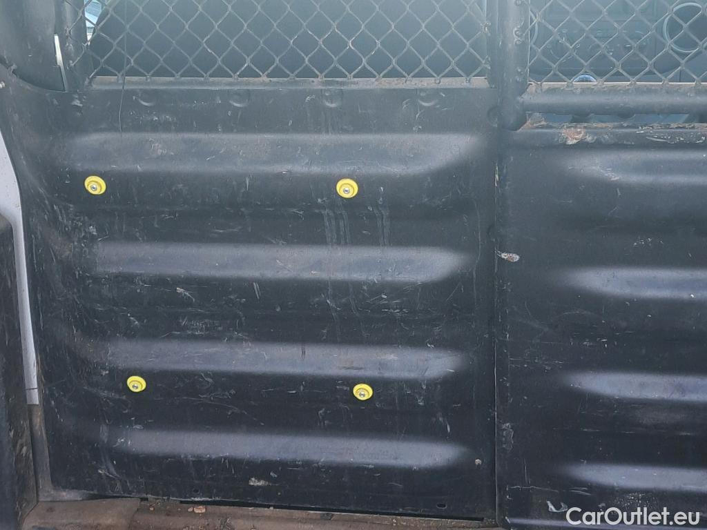  Peugeot  Partner PEUGEOT  / 2015 / 3P / furgón derivado de turismo Furgón Confort L1 BlueHDi 73KW (100CV) #24