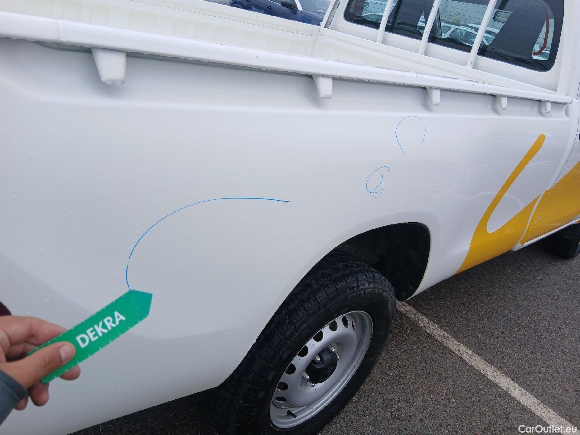  Toyota  Hilux TOYOTA  / 2016 / 2P / pickup 2.4 D-4D Cabina Sencilla GX #39