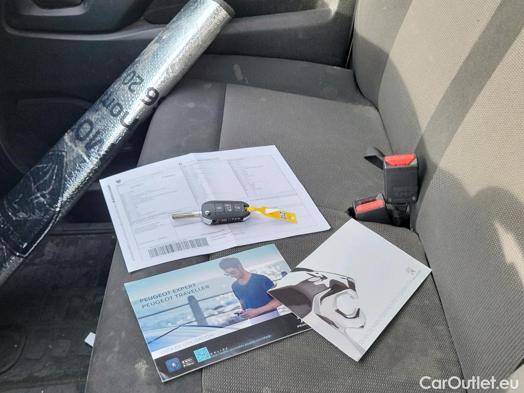  Peugeot  Expert PEUGEOT  / 2016 / 4P / furgón Furgón BlueHDi 100 S&S 6v Standard #12