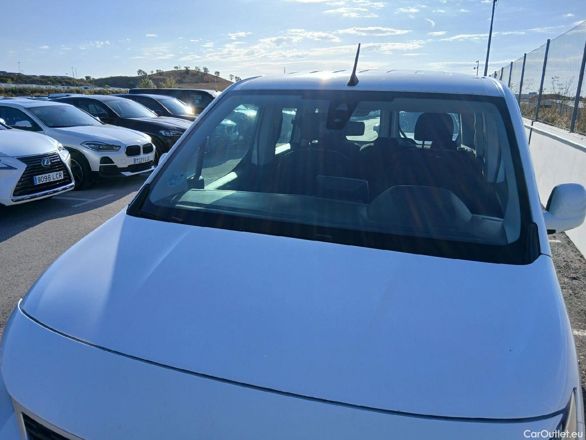  Peugeot  RIFTER PEUGEOT  / 2018 / 5P / monovolumen compacto Active Standard BlueHDi 73kW #3