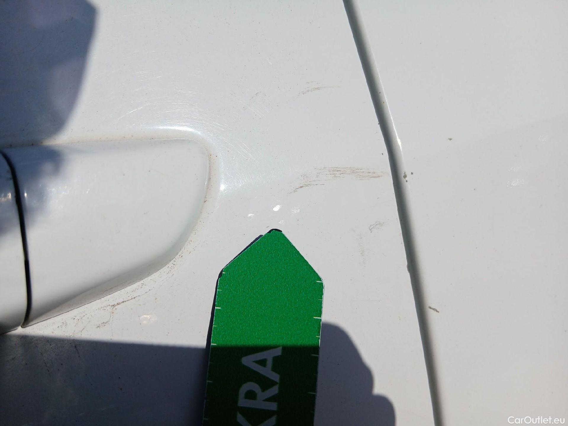  Peugeot  RIFTER PEUGEOT  / 2018 / 5P / monovolumen compacto Active Standard BlueHDi 73kW #23