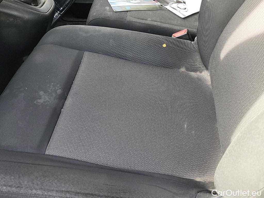  Peugeot  Expert PEUGEOT  / 2016 / 4P / furgón Furgón BlueHDi 100 S&S 6v Standard #37