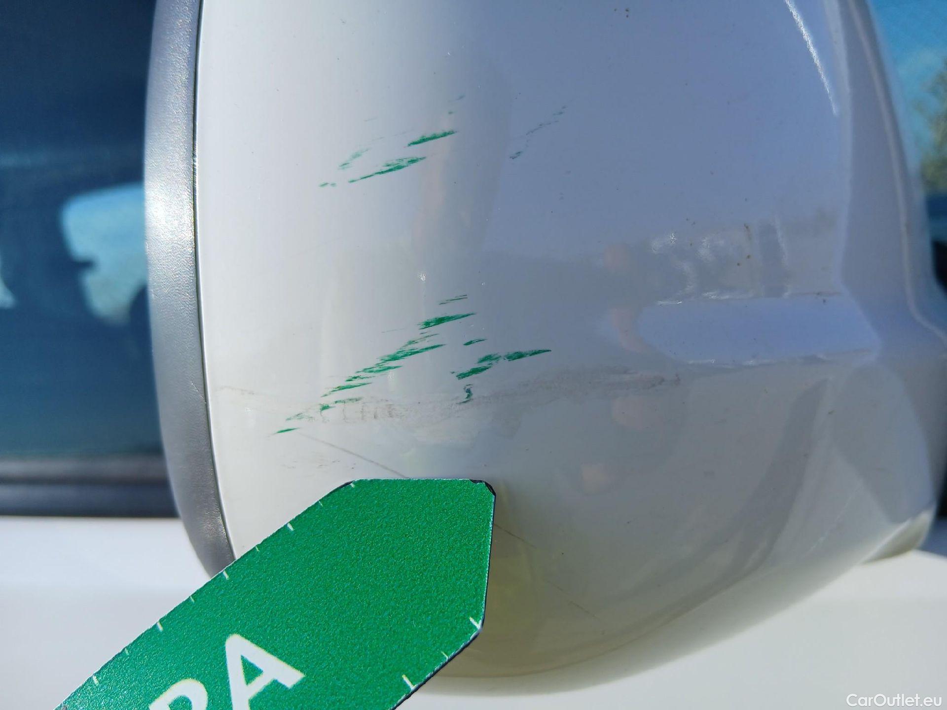  Peugeot  RIFTER PEUGEOT  / 2018 / 5P / monovolumen compacto Active Standard BlueHDi 73kW #46