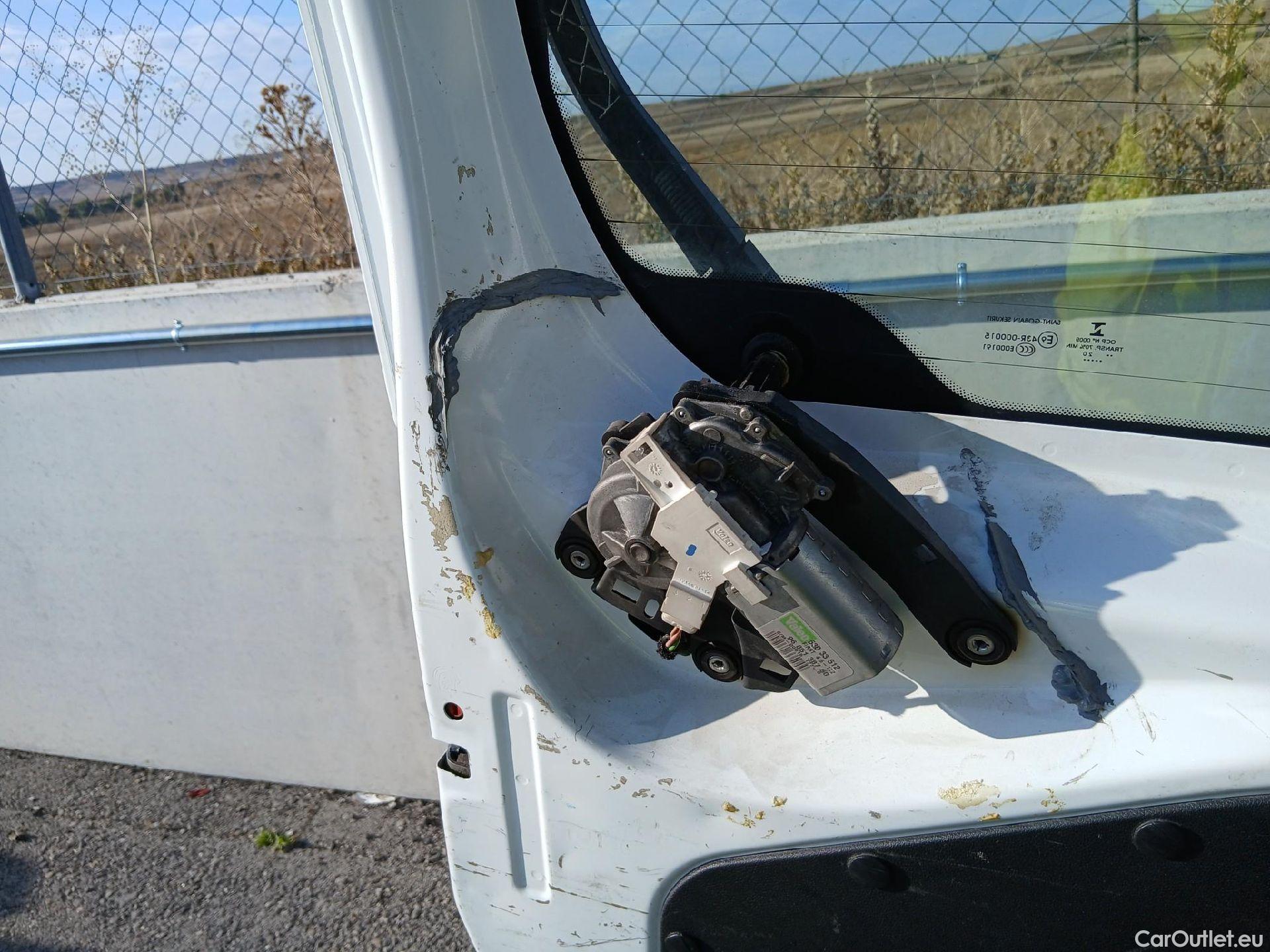  Peugeot  RIFTER PEUGEOT  / 2018 / 5P / monovolumen compacto Active Standard BlueHDi 73kW #35